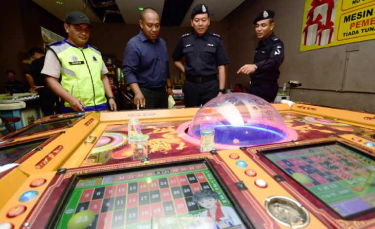 MALAYSIA POLICE RAID KL & JB GAMBLING CENTRE! NIGHTMARE FOR THE RETAIL OPERATOR!